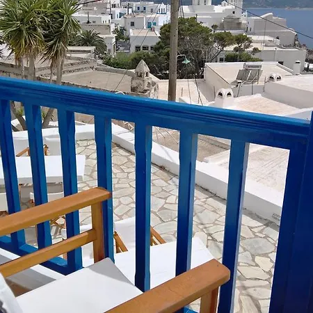 Piazza Castello Plaka (Milos)